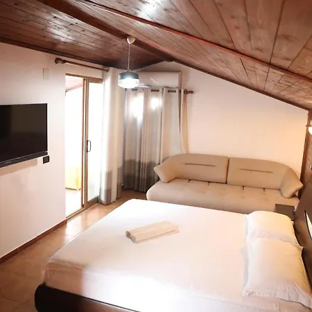 Hotel Paris Hotel 4*